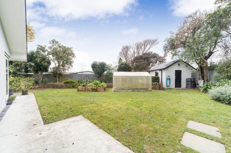 Photo of property in 8 Goodwyn Crescent, Hokowhitu, Palmerston North, 4410