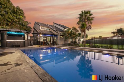 Photo of property in 27 Balgowan Terrace, Conifer Grove, Takanini, 2112