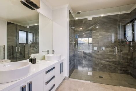 Photo of property in 4 Caledonian Place, Cromwell, 9310