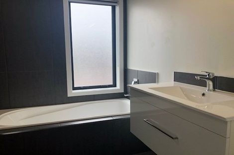 Photo of property in 31b Knightsbridge Drive, Forrest Hill, Auckland, 0620