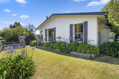 Photo of property in 33 Discovery Drive, Whitby, Porirua, 5024