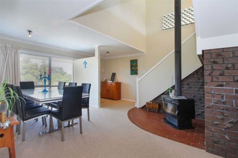 Photo of property in 33 Stella Drive, Clarks Beach, 2122