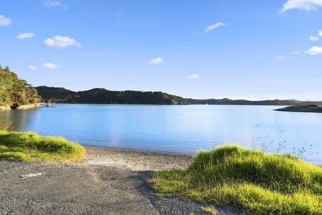 Photo of property in 106a Manawaora Road, Russell, 0272