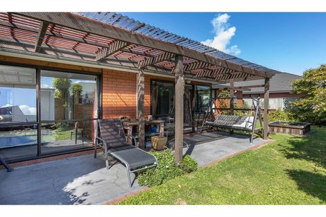 Photo of property in 2/22 Briarmont Street, Avondale, Christchurch, 8061
