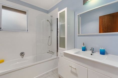 Photo of property in 25 Japonica Drive, Beach Haven, Auckland, 0626