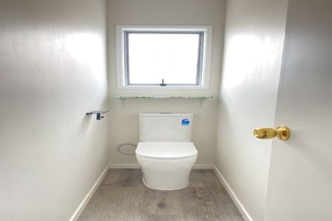 Photo of property in 2/4 Crescent Hills Court, Northpark, Auckland, 2013