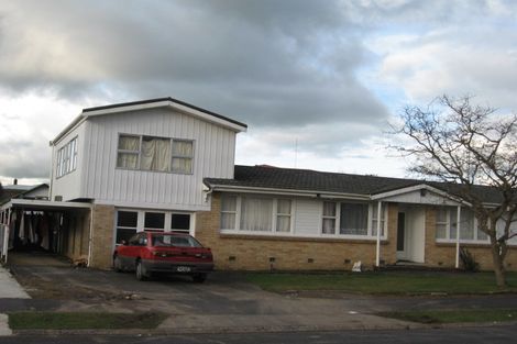 Photo of property in 2 Fenwick Crescent, Hillcrest, Hamilton, 3216