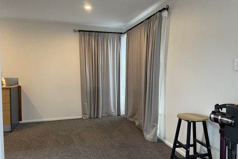 Photo of property in 6b Lisa Rise, Half Moon Bay, Auckland, 2012