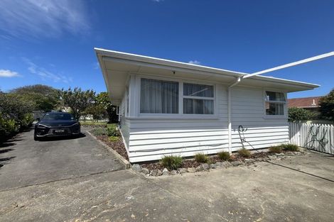 Photo of property in 9 Nimmo Avenue West, Waikanae, 5036