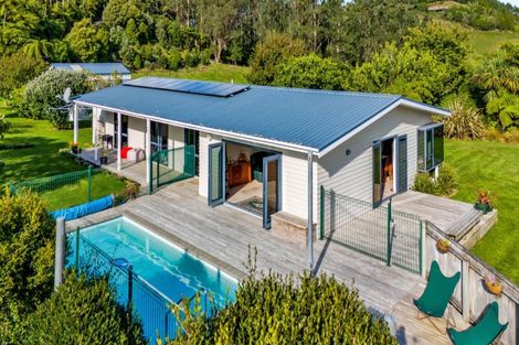 Photo of property in 529 Frankley Road, Hurworth, New Plymouth, 4371