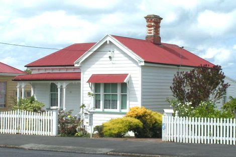 Photo of property in 133 Queen Street, Northcote Point, Auckland, 0627