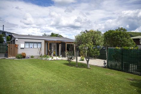 Photo of property in 57 Moana View Road, Waikawa, Picton, 7220