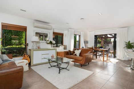 Photo of property in 308 Gravatt Road, Papamoa Beach, Papamoa, 3118