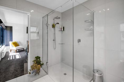 Photo of property in 15 Links Drive, Waiwhakaiho, New Plymouth, 4312