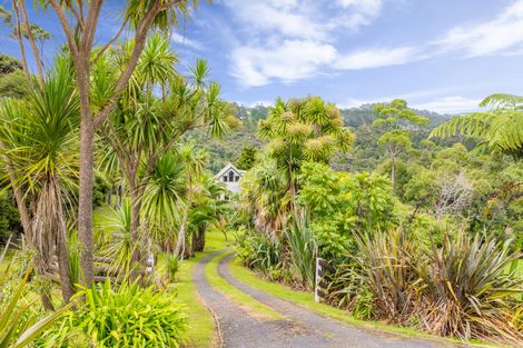 Photo of property in 133 Caton Road, Waitakere, Auckland, 0782