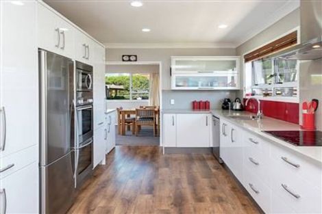 Photo of property in 21 Coates Road, Cockle Bay, Auckland, 2014