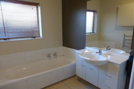 Photo of property in 6 Edward Stafford Avenue, Halswell, Christchurch, 8025