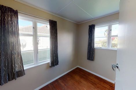 Photo of property in 20 Esk Street, Roslyn, Palmerston North, 4414