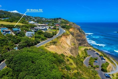 Photo of property in 38 Waitea Road, Muriwai, Waimauku, 0881