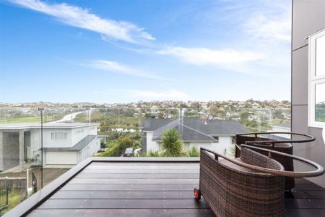 Photo of property in 18 Remuremu Street, Long Bay, Auckland, 0630