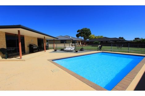 Photo of property in 37 Hope Drive, Witherlea, Blenheim, 7201