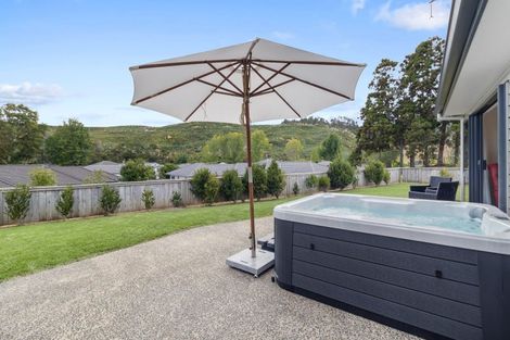 Photo of property in 18 Applemoors Way, Riverhead, 0820