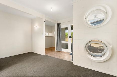 Photo of property in 98a Karewa Parade, Papamoa Beach, Papamoa, 3118