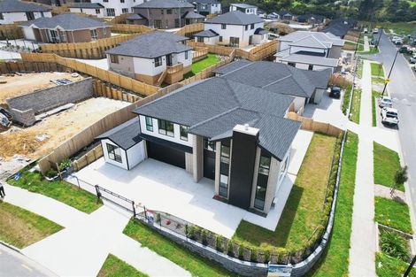 Photo of property in 1 Kate Duncan Drive, Swanson, Auckland, 0614