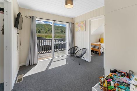 Photo of property in 4 Leigh Road, Foxhill, Wakefield, 7095