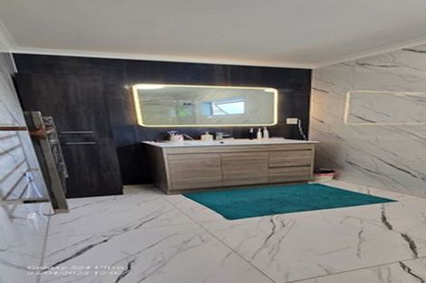 Photo of property in 20 Barnea Circle, Glen Eden, Auckland, 0602