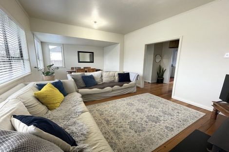 Photo of property in 18 Exeter Street, Brooklands, New Plymouth, 4310