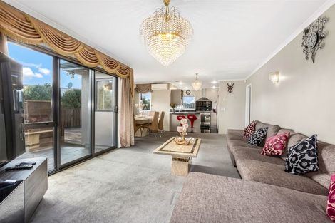 Photo of property in 5 Dusky Crescent, Aotea, Porirua, 5024