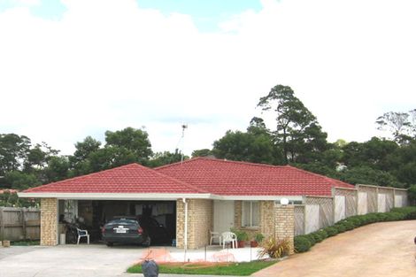 Photo of property in 11 Berkshire Terrace, Massey, Auckland, 0614