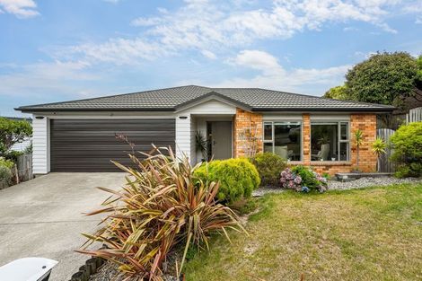 Photo of property in 121 Te Puia Drive, Aotea, Porirua, 5024