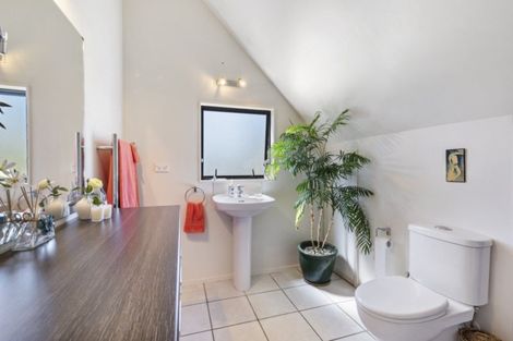 Photo of property in 1/121 Godley Road, Green Bay, Auckland, 0604