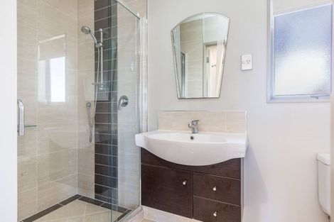 Photo of property in 11a Marlborough Avenue, Glenfield, Auckland, 0629