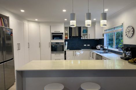 Photo of property in 39 Emlyn Place, Torbay, Auckland, 0630