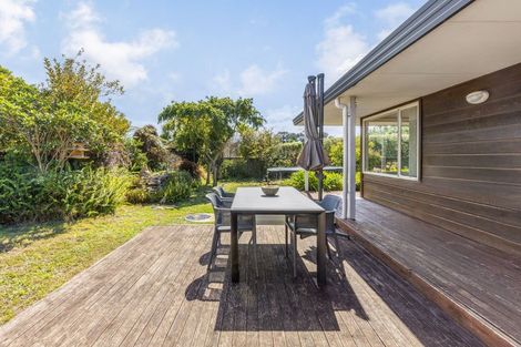 Photo of property in 28 Harry Shaw Way, Raumati South, Paraparaumu, 5032