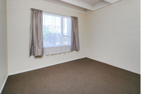 Photo of property in 1/66 Flanshaw Road, Te Atatu South, Auckland, 0610