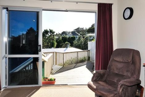 Photo of property in 47b Lyndfield Lane, Newlands, Wellington, 6037