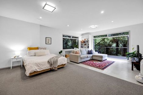 Photo of property in 12 Leatham Avenue, Strandon, New Plymouth, 4312