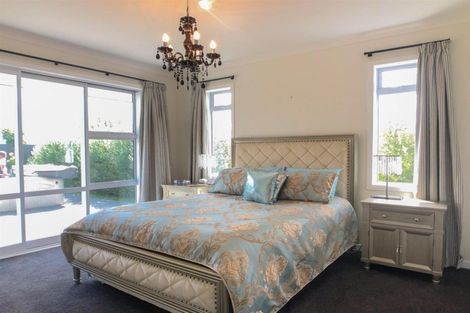 Photo of property in 24 Rakaia Way, Poraiti, Napier, 4112