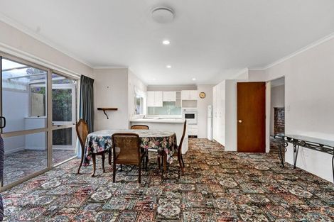 Photo of property in 1/9 Waiwera Place, Merrilands, New Plymouth, 4312