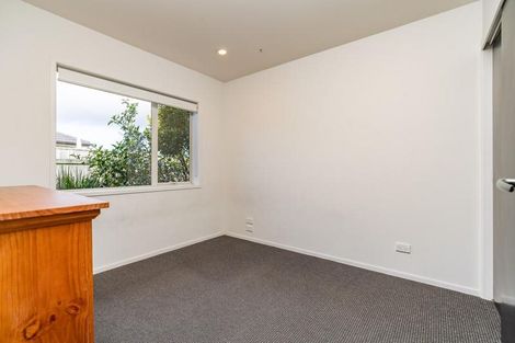 Photo of property in 4 O'farrell Drive, One Tree Point, 0118