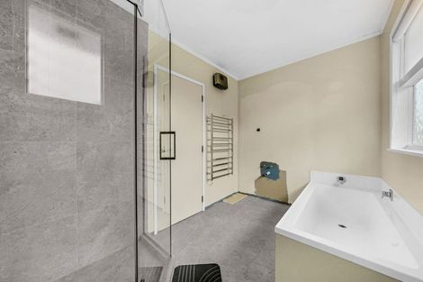 Photo of property in 68 Beechdale Crescent, Pakuranga Heights, Auckland, 2010