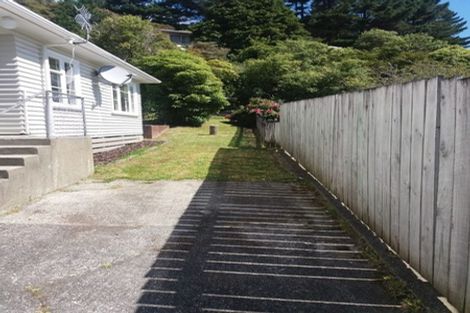 Photo of property in 27 Fraser Street, Wainuiomata, Lower Hutt, 5014