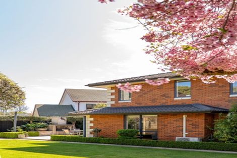 Photo of property in 12 Parkham Drive, Burnside, Christchurch, 8053