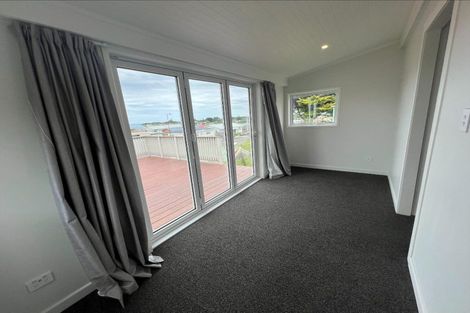 Photo of property in 33 Rangiora Street, Castlecliff, Whanganui, 4501