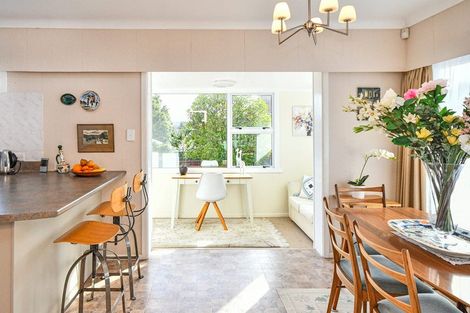 Photo of property in 74 Grande Vue Road, Hillpark, Auckland, 2102