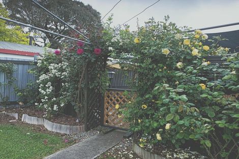 Photo of property in 18 Wye Street, Rongotea, 4476